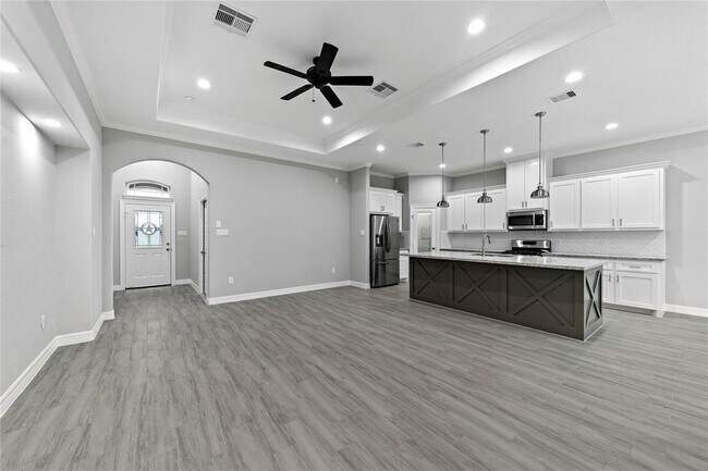 Building Photo - 1403 Avenue M