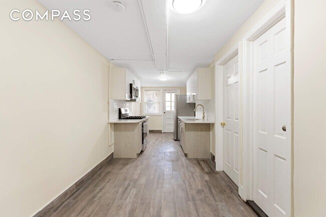 Foto del edificio - 32-84-84 46th St