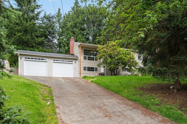 Building Photo - 10914 126th Ave NE