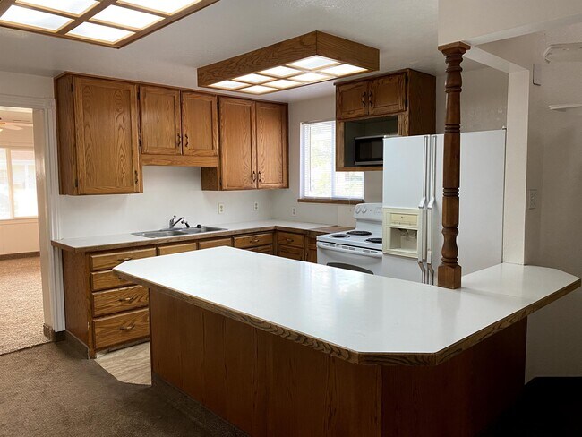 Building Photo - 58 N 200 E