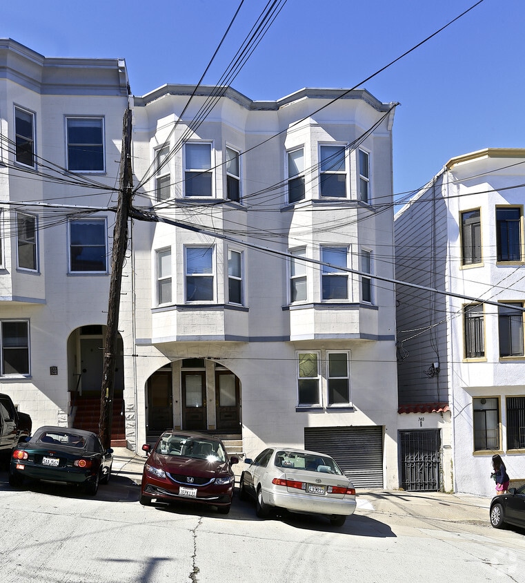 Primary Photo - 734-740 Green St