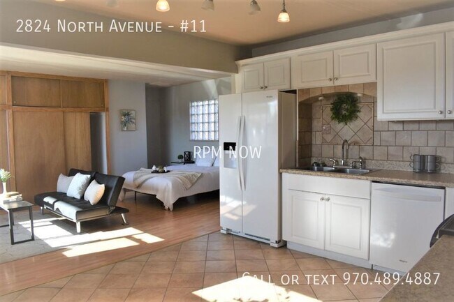 Building Photo - Chic Open-Concept Studio with Designer Kit...