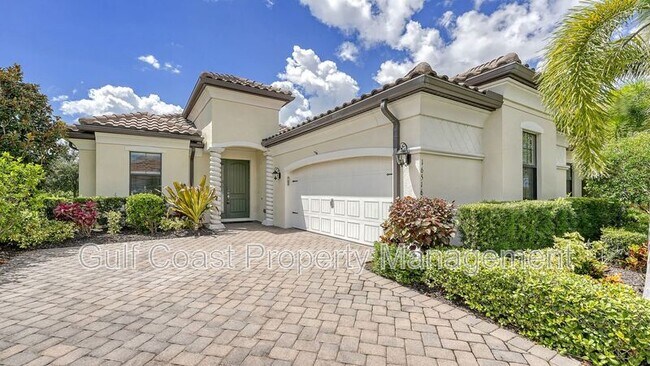 Foto del edificio - 16516 Hillside Cir