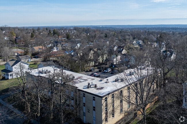 Building Photo - Catalpa Manor