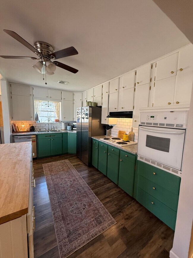 Building Photo - Cute 2 bed, 2 bath home in Del City