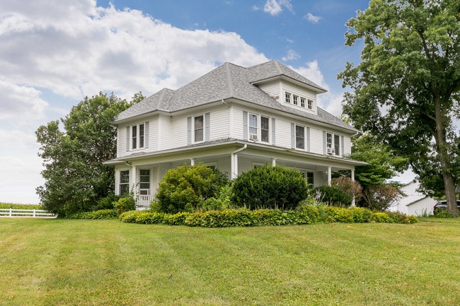 Building Photo - 3087 Swan Lake Rd NE