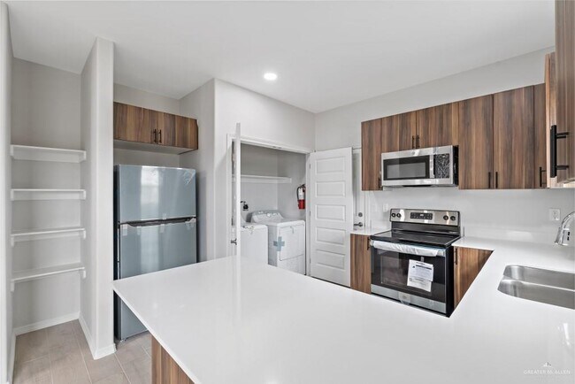 Foto del edificio - 2901 West Dr