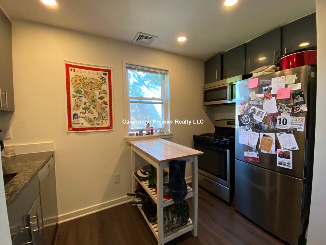 Foto principal - 117 Fresh Pond Pky