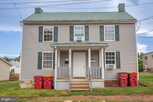 Building Photo - 32 Patrick Henry Way