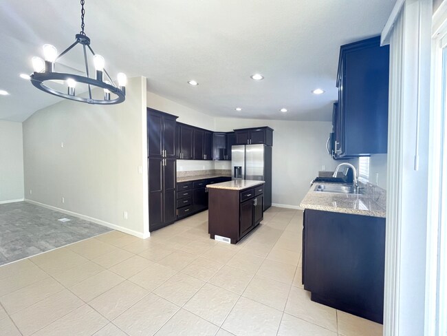 Building Photo - NewB RV T 17805