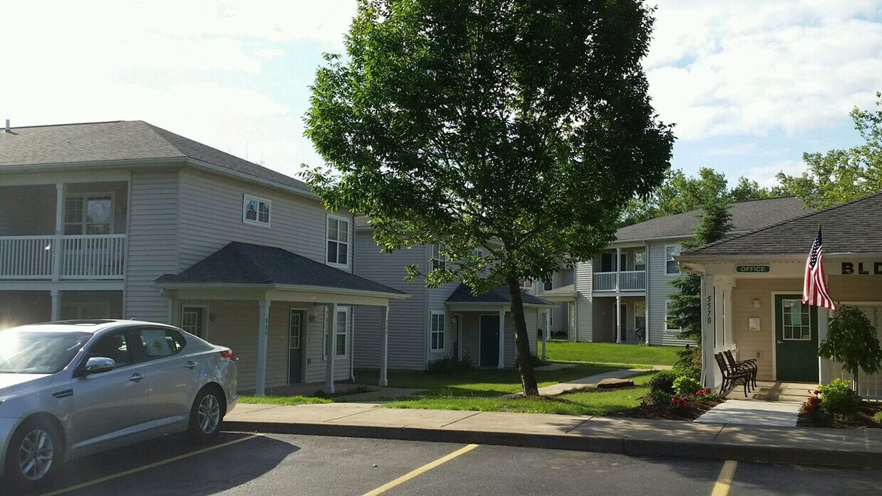 Foto del edificio - 5570 South Park Ave