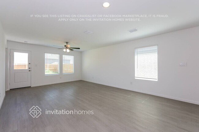 Building Photo - 1834 Sanderling St