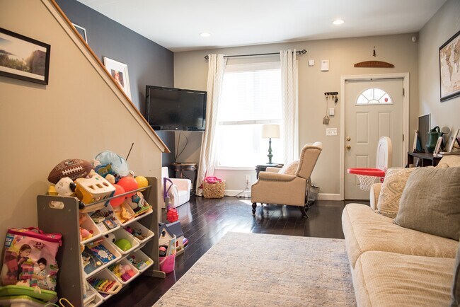 Sala de estar - 1623 Swain St