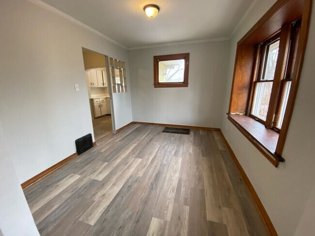 Foto del edificio - Affordable 2BR Single-Family Home Near Everything