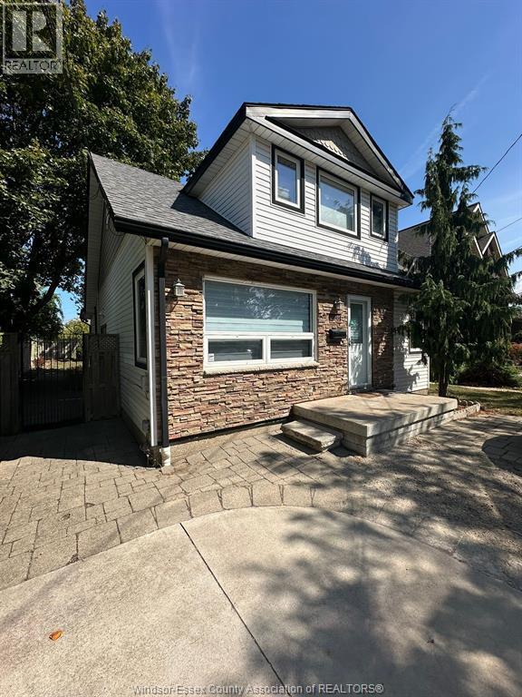 Building Photo - 2246 Marentette Ave