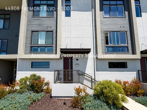 Building Photo - 44808 Fremont Blvd