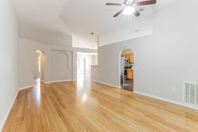 Foto del edificio - 3246 Bellericay Ln
