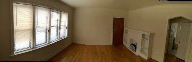 Building Photo - 125 E 68th St