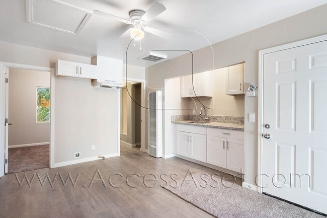 Cozy And Charming 2 Bed/1 Bath Duplex In Perris! - Cozy And Charming 2 Bed/1 Bath Duplex In Perris! Townhome