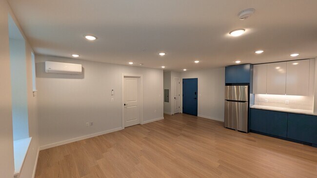Foto del edificio - 55 Tunxis Ave