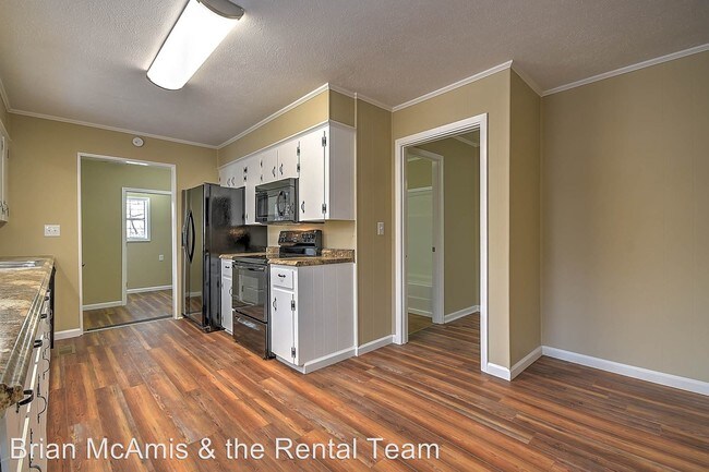 Building Photo - 4 br, 1 bath House - 110 Ridgeview Drive
