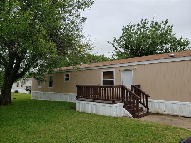 Building Photo - 2937 Glen Vista Dr