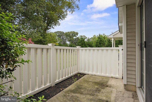 Foto del edificio - 5001 Aberdeen Ln