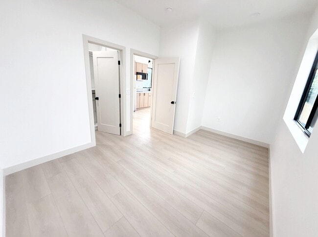 Building Photo - 3017 Orange Ave