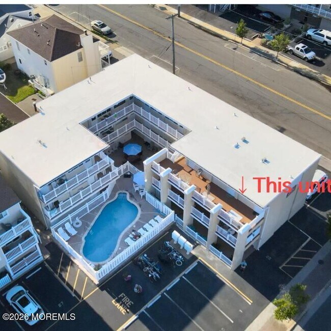 Building Photo - 1515 Boulevard