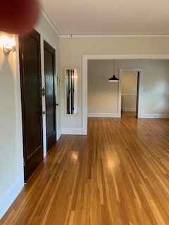 Entry - 2000 Grand Ave S