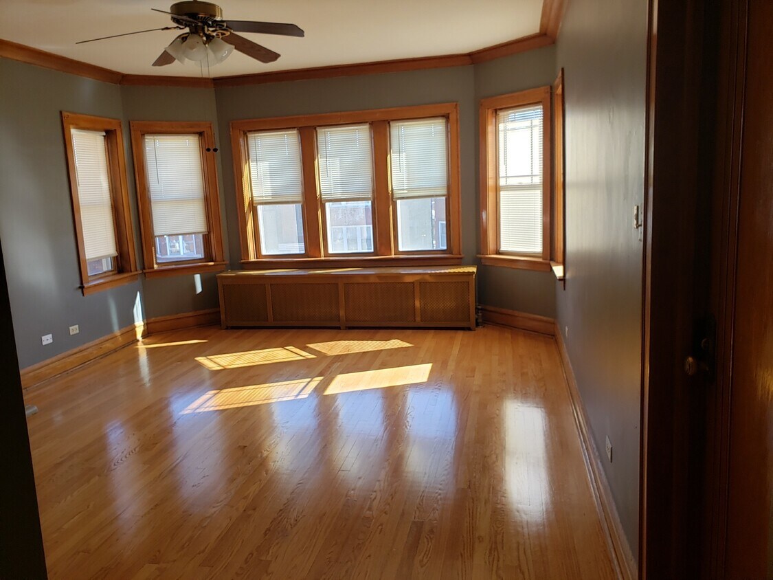 Sala de estar - 1822 Kenilworth Ave