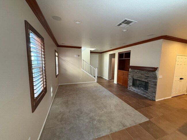 Building Photo - 11090 Mountain View Dr