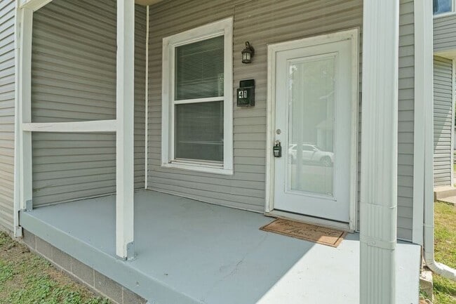 Photo - 41 N Beville Ave House