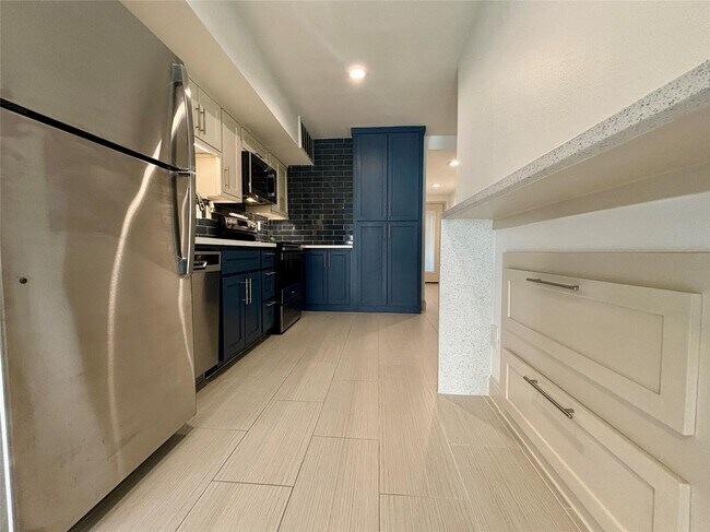 Foto del edificio - 12900 Walden Rd