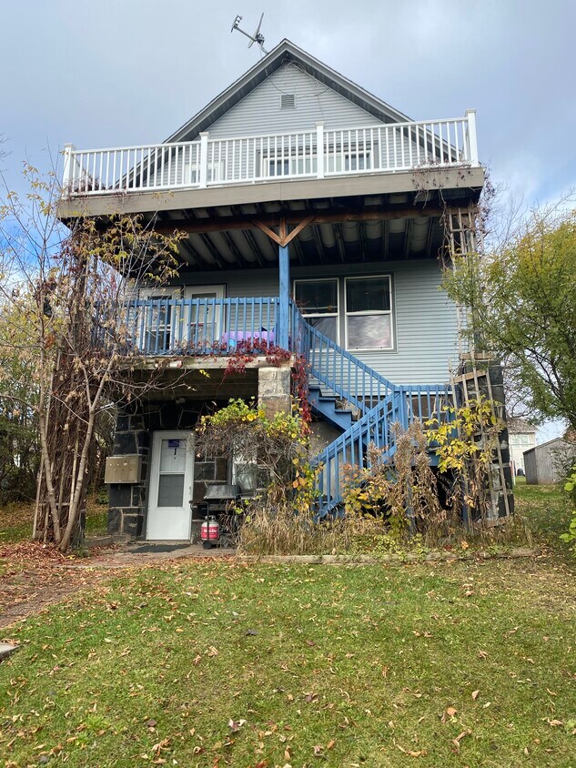 Foto principal - 15 E 10th St