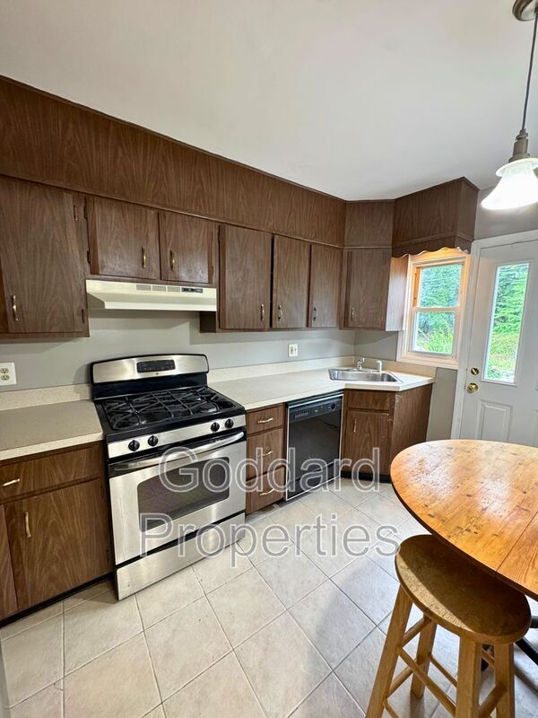 Foto del edificio - 1357 E Northern Pkwy