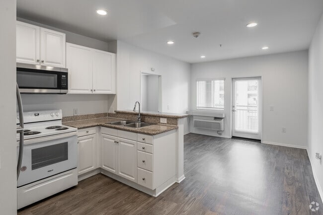 1BR, 1BA - 575SF - Kitchen, Living Room - Harbor Grove Apartments