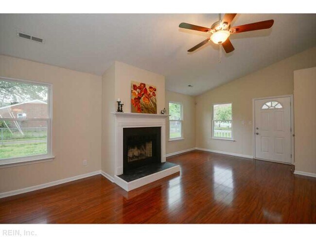 Building Photo - 5212 Kennebeck Ave