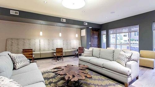 Foto del edificio - 817 Matisse Dr