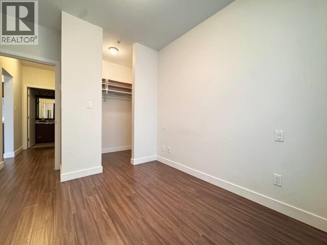 Building Photo - 7727 Royal Oak Ave