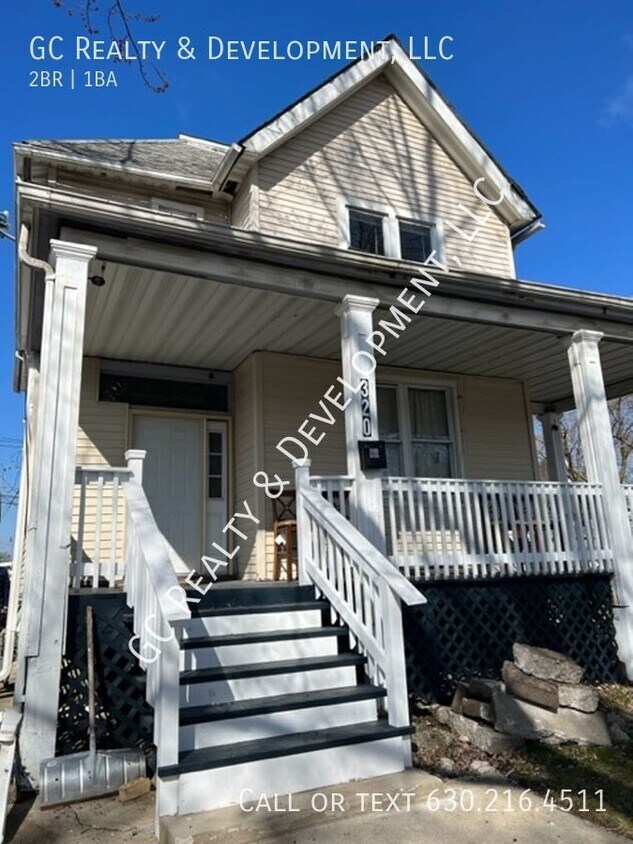 Primary Photo - ***UPDATED - MAYWOOD APT / 2 BDRM / ALL UT...