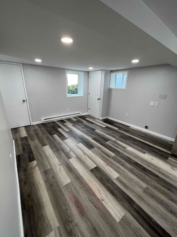 Building Photo - 74 Romar Ave