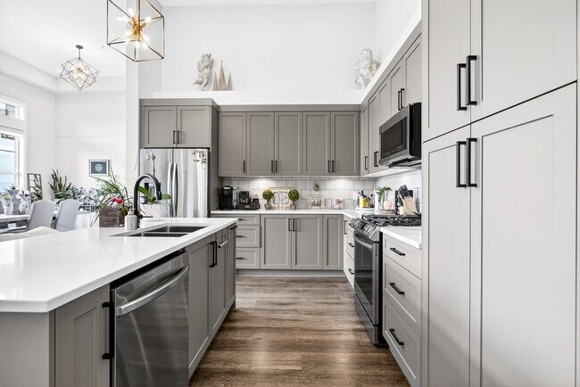 Dream Kitchen - 22638 119 Av