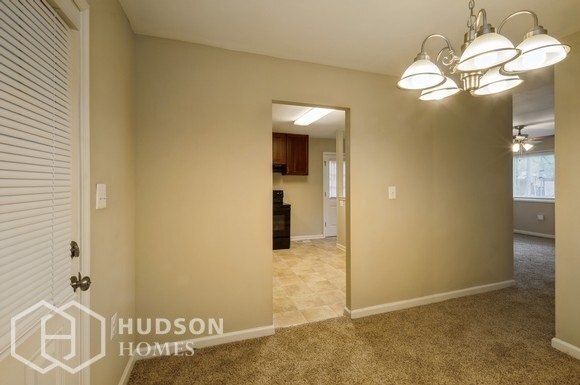 Building Photo - 244 Sharptown S