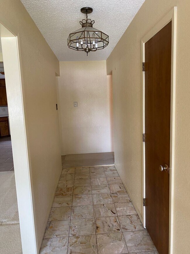 Foto del edificio - 901 E Mescalero Rd