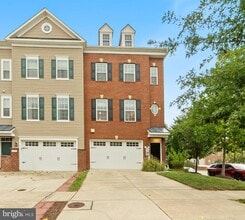 Building Photo - 302 Black Sky Ln