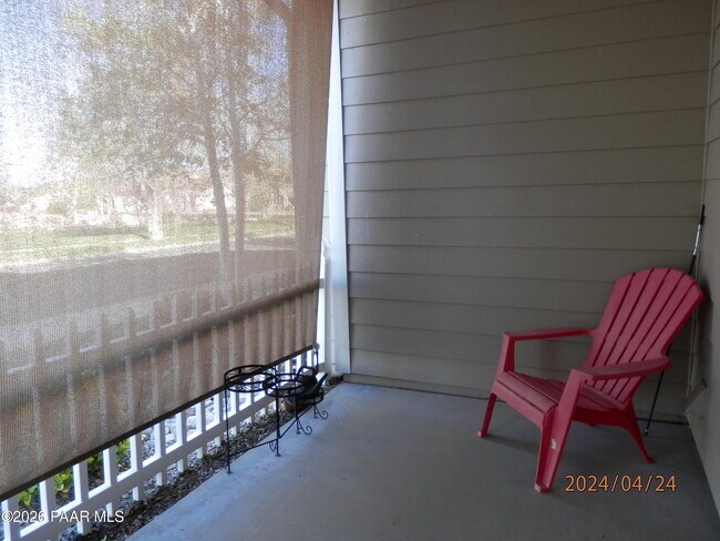 Foto del edificio - 7036 N Lantern Ln E