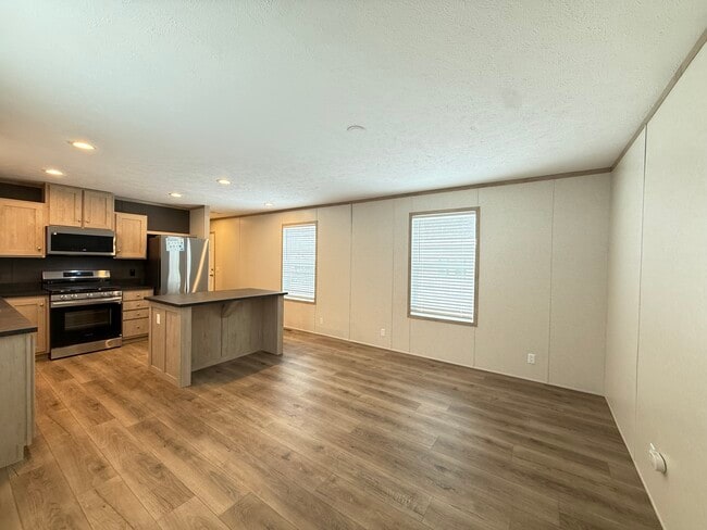 Building Photo - 29778 W Essex Ct