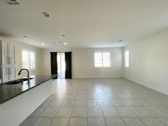 Building Photo - 282 Andamento Pl