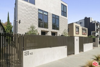 Building Photo - 426 Arnaz Dr